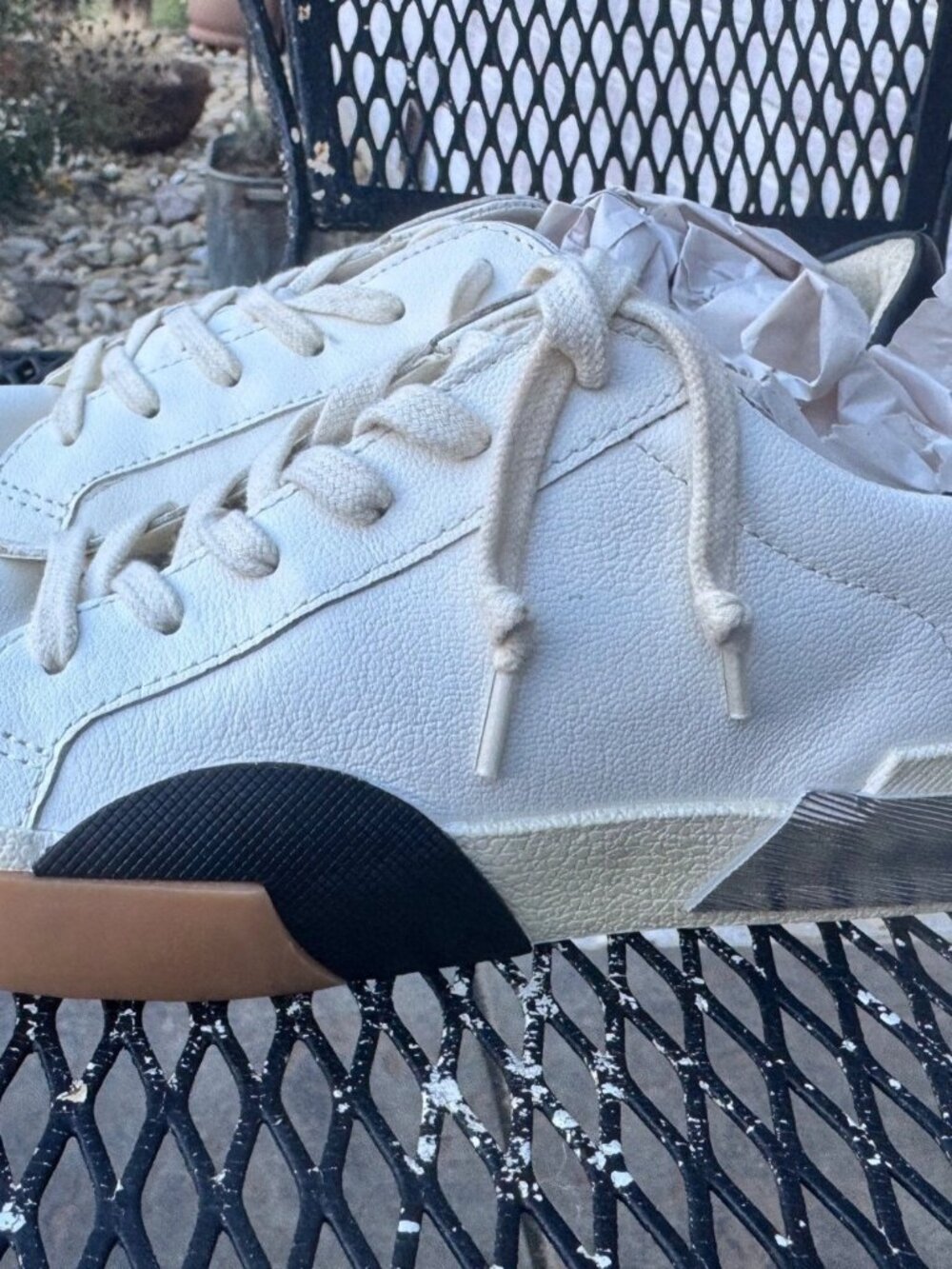 Dolce Vita Zina Women’s White Leather Sneakers Black Heel Gum Sole Size 7.5